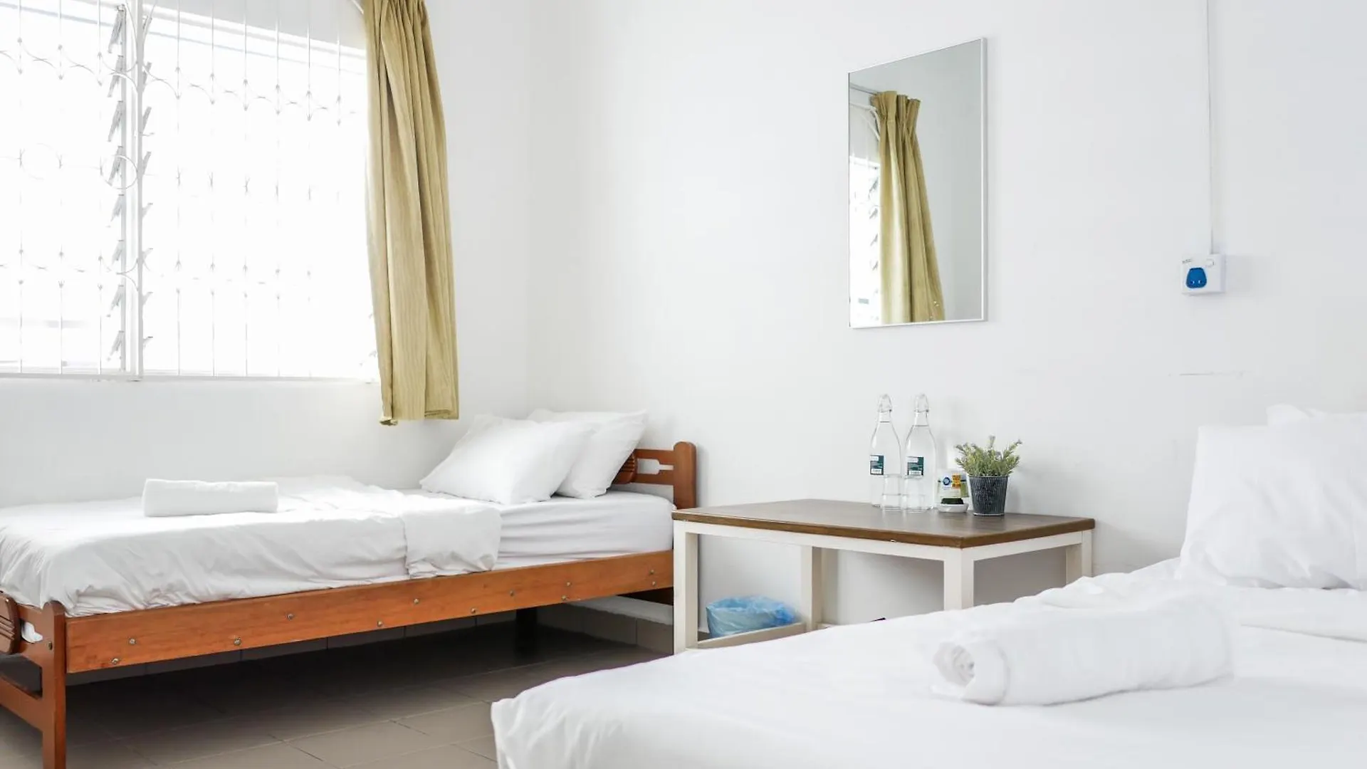Lodge 22, 5 Min Walk To Adventist & Pulau Tikus Market George Town